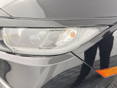 Used 2019 Honda Civic LX image 11