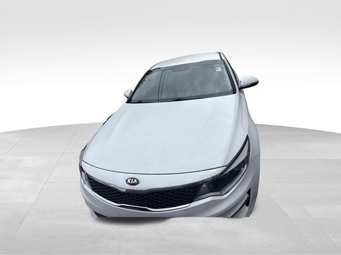 Used 2018 Kia Optima LX FWD image 2