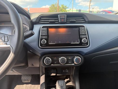 Used 2025 Nissan Versa SV FWD image 20