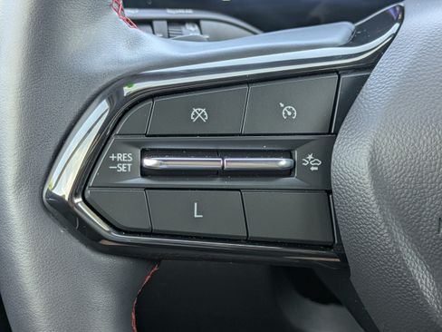 Used 2025 Chevrolet Equinox RS FWD image 23