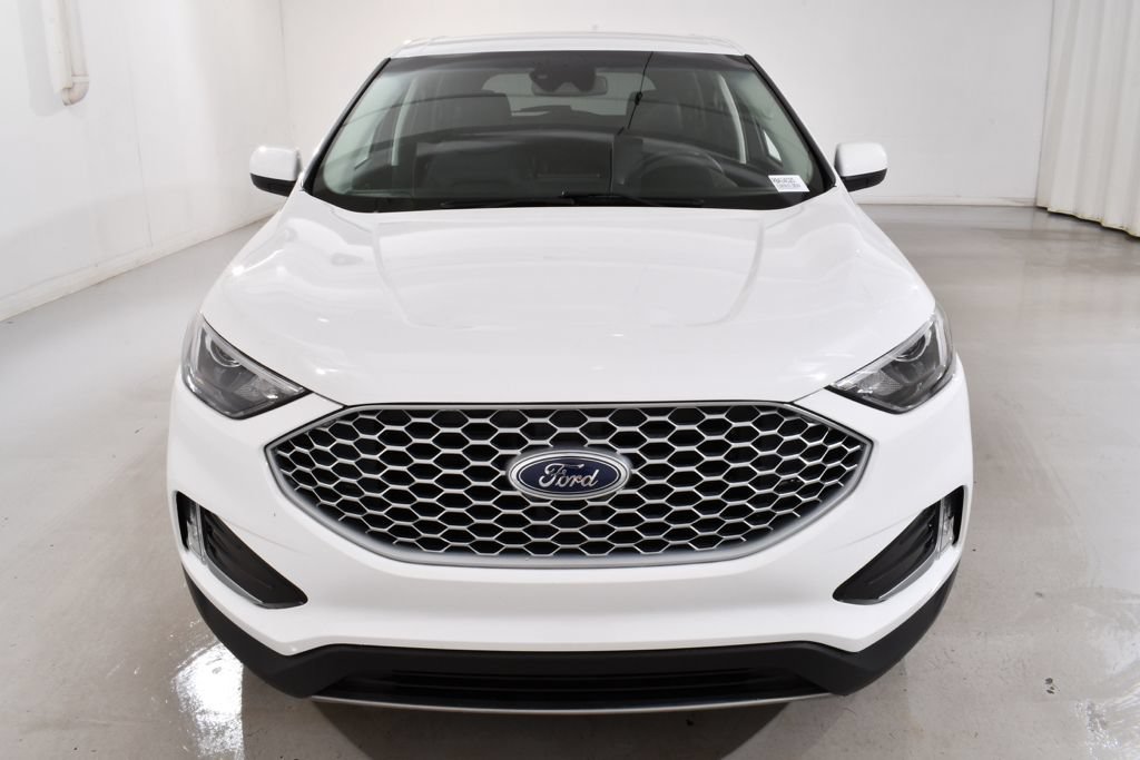 Used 2024 Ford Edge SEL w/ Convenience Package AWD/4WD image 3