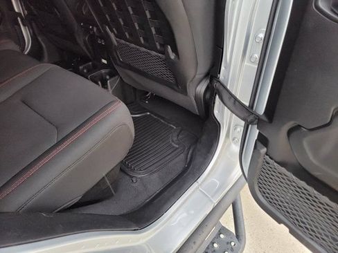 Used 2022 Jeep Gladiator Rubicon w/ LED Lighting Group AWD/4WD image 13