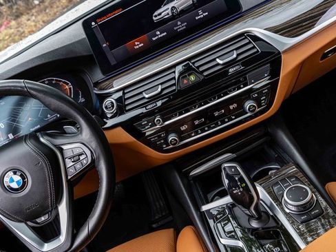 Used 2022 BMW 540i xDrive w/ Convenience Package image 20