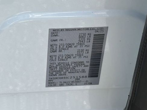 Certified 2025 Nissan Pathfinder Platinum AWD/4WD image 35