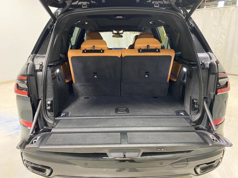 Used 2024 BMW X7 xDrive40i w/ M Sport Package image 34