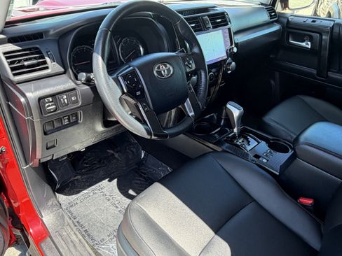 Certified 2024 Toyota 4Runner TRD Off-Road Premium w/ Moonroof Package AWD/4WD image 27