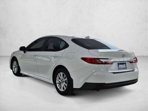 Used 2025 Toyota Camry LE w/ Convenience Package FWD image 7
