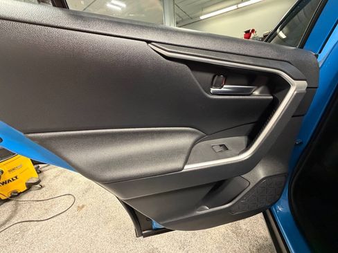 Used 2019 Toyota RAV4 XLE Premium w/ All Weather Liner Package AWD/4WD image 13