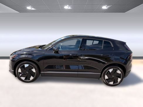 Certified 2025 Volvo EX30 Plus w/ Climate Package image 2