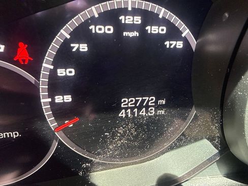 Used 2020 Porsche Cayenne AWD/4WD image 16