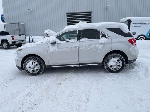 Used 2017 Chevrolet Equinox LT w/ Convenience Package image 9