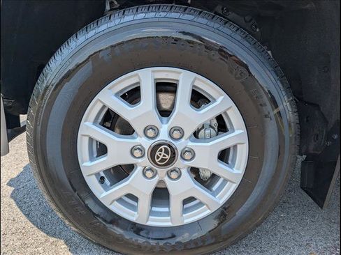 Used 2024 Toyota Tacoma SR AWD/4WD image 19