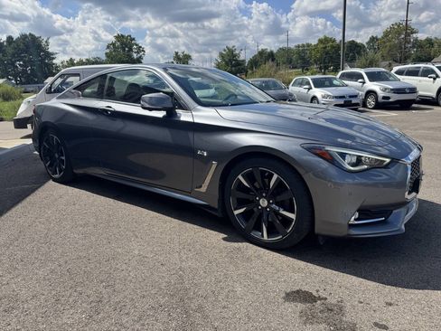 Used 2017 INFINITI Q60 3.0t w/ Premium Plus Package 3.0T AWD/4WD image 4