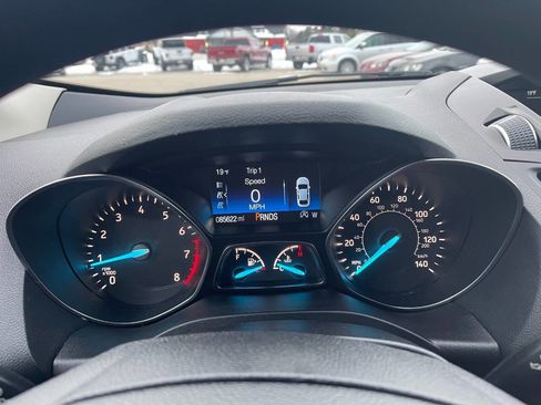 Used 2018 Ford Escape SE image 16