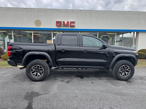 Used 2024 Chevrolet Colorado ZR2 w/ Technology Package image 2