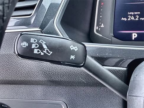 Used 2024 Volkswagen Tiguan SEL R-Line image 29