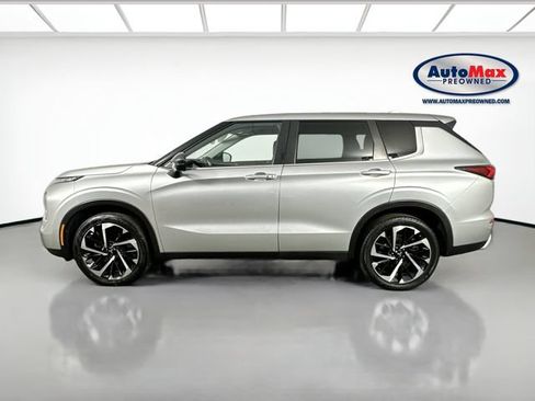 Used 2022 Mitsubishi Outlander SE AWD/4WD image 9