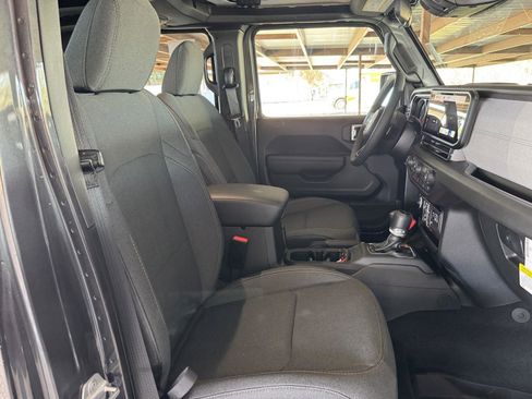 New 2026 Jeep Gladiator Sport AWD/4WD image 35