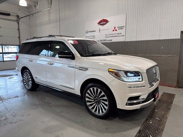Used 2019 Lincoln Navigator Reserve w/ Cargo Package AWD/4WD image 1