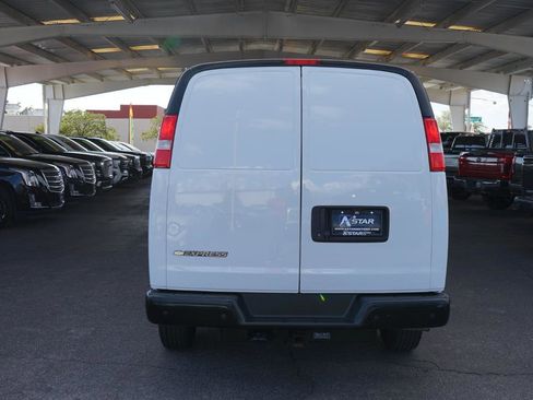 Used 2021 Chevrolet Express 2500 Extended w/ Driver Convenience Package RWD image 4