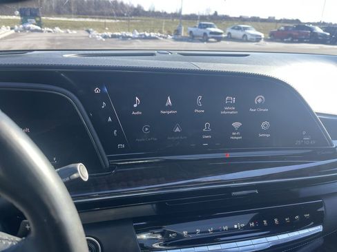 Used 2021 Cadillac Escalade Premium Luxury Platinum image 13