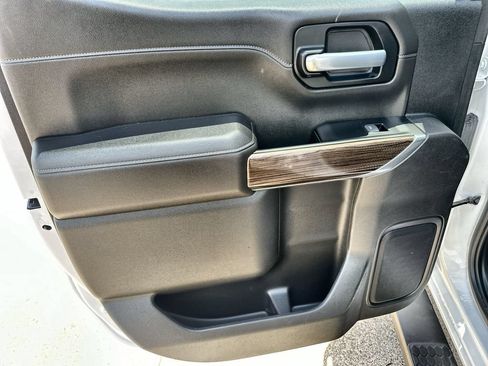 Used 2022 Chevrolet Silverado 1500 RST AWD/4WD image 15