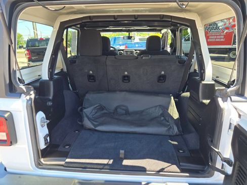 Used 2021 Jeep Wrangler Unlimited Sport AWD/4WD image 23