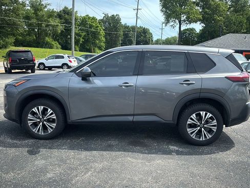 Used 2021 Nissan Rogue SV AWD/4WD image 2