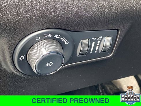 Certified 2025 Jeep Compass Limited image 30