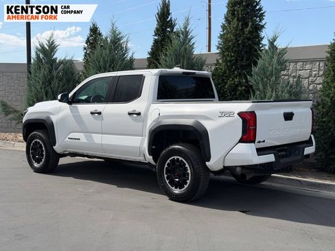 Used 2026 Toyota Tacoma TRD Off-Road AWD/4WD image 5