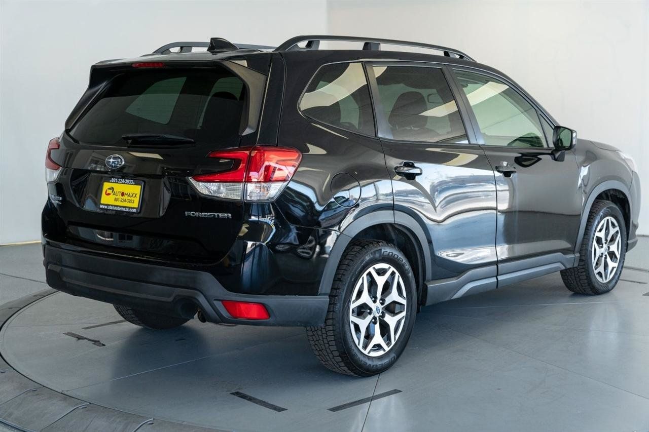 Used 2024 Subaru Forester Premium AWD/4WD image 7