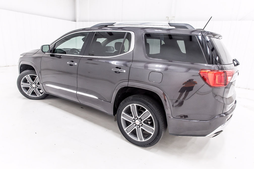 Used 2019 GMC Acadia Denali w/ Technology Package FWD image 4