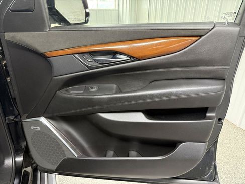 Used 2018 Cadillac Escalade ESV Premium Luxury AWD/4WD image 53