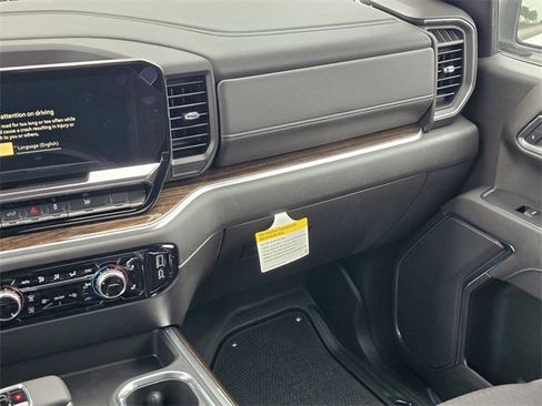 New 2026 GMC Sierra 1500 Elevation image 16