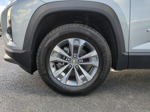 New 2026 Chevrolet Equinox LT w/ Convenience Package II AWD/4WD image 25