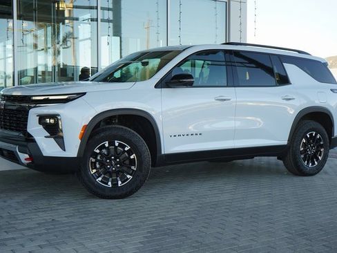 New 2026 Chevrolet Traverse Z71 w/ Enhanced Driving Package image 4