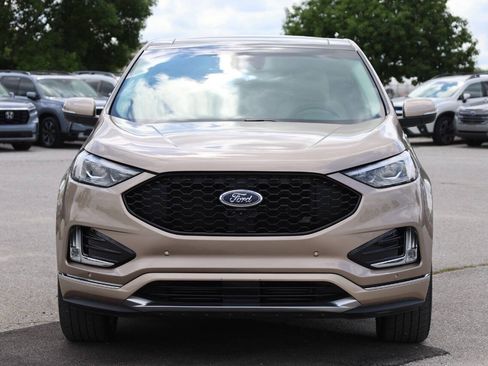 Used 2021 Ford Edge Titanium w/ Equipment Group 301A AWD/4WD image 2