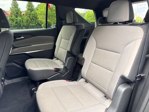 Used 2025 Chevrolet Traverse LT AWD/4WD image 21