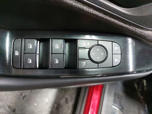 Used 2023 Nissan Rogue S image 26