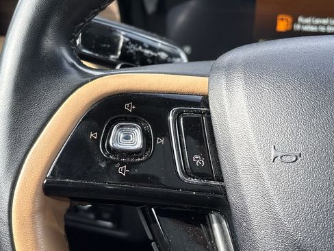 Used 2022 Lincoln Corsair Reserve image 21