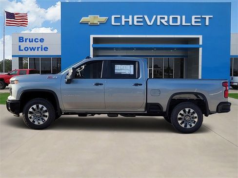 New 2025 Chevrolet Silverado 2500 Custom w/ Custom Value Package image 2