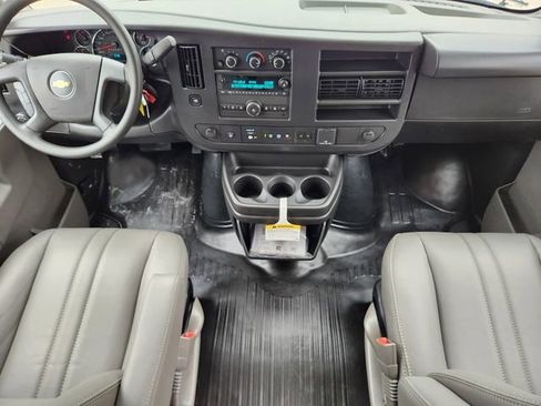 New 2025 Chevrolet Express 3500 LS w/ Chrome Appearance Package RWD image 27