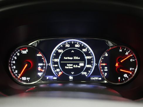 Used 2021 GMC Acadia Denali w/ Denali Ultimate Package AWD/4WD image 15