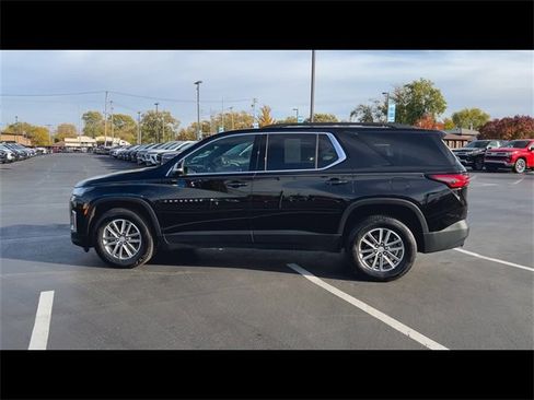 Certified 2023 Chevrolet Traverse LT w/ LPO, Floor Liner Package image 5