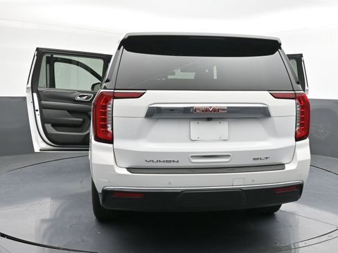 Used 2024 GMC Yukon XL SLT image 48