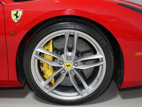 Used 2018 Ferrari 488 Spider RWD image 25