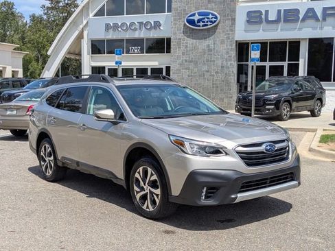 Used 2020 Subaru Outback Limited w/ Popular Package #2 AWD/4WD image 1