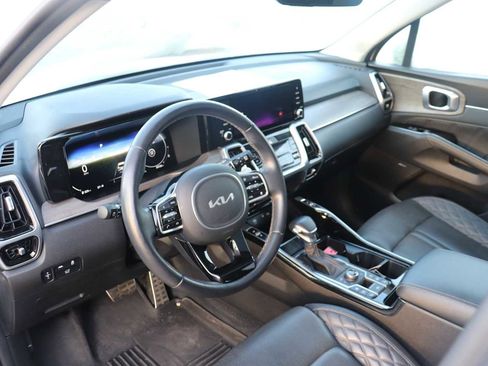 Used 2023 Kia Sorento SX Prestige image 10