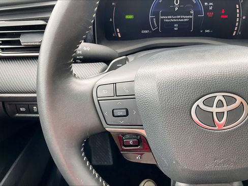 Used 2025 Toyota Camry SE FWD image 23