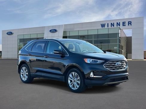 Used 2024 Ford Edge Titanium image 6